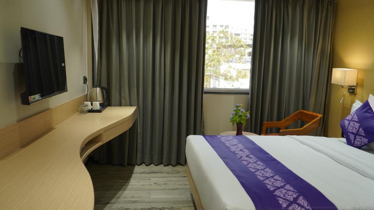 Purple Beds By Vits Dwarkesh, Surat Hotel Salabatpura Luaran gambar