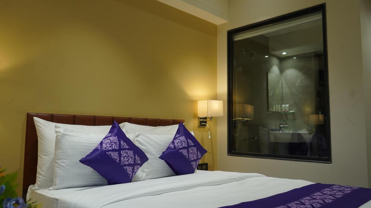 Purple Beds By Vits Dwarkesh, Surat Hotel Salabatpura Luaran gambar