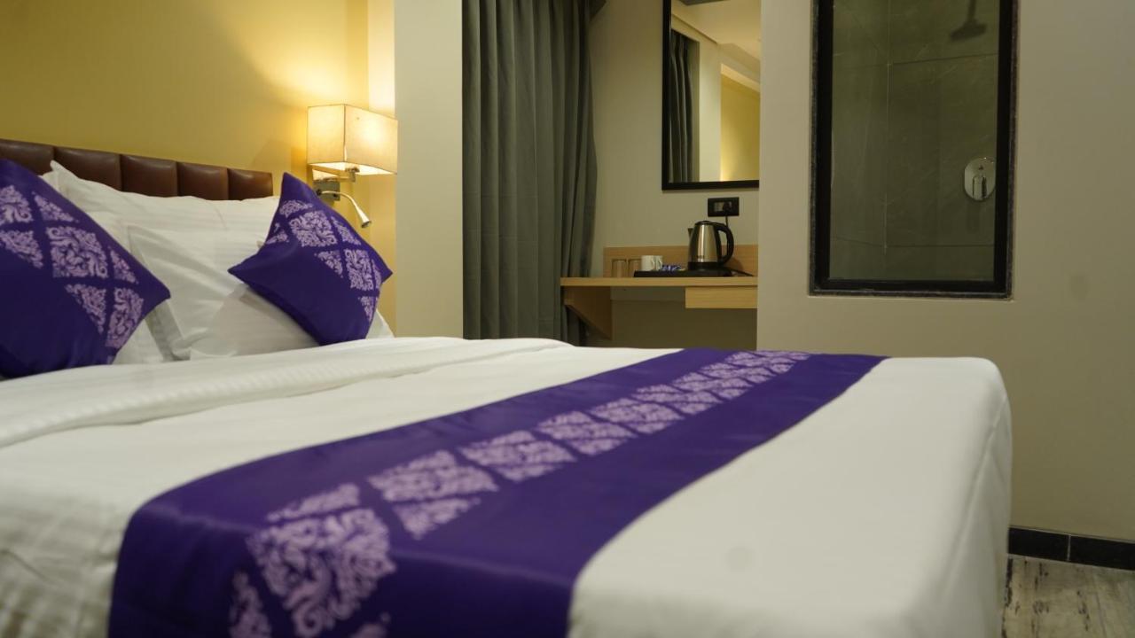 Purple Beds By Vits Dwarkesh, Surat Hotel Salabatpura Luaran gambar