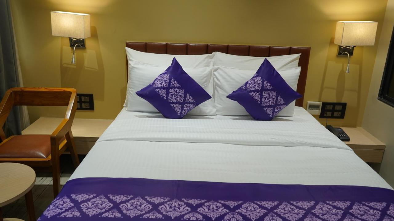 Purple Beds By Vits Dwarkesh, Surat Hotel Salabatpura Luaran gambar