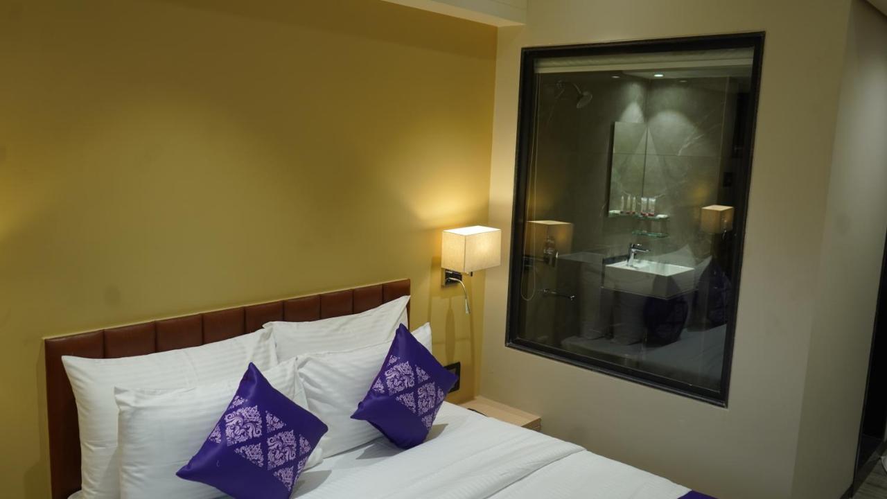 Purple Beds By Vits Dwarkesh, Surat Hotel Salabatpura Luaran gambar