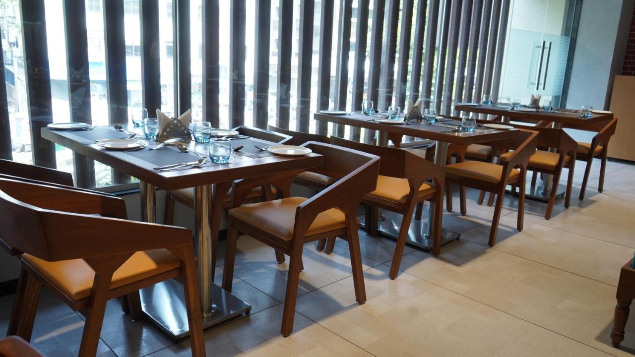 Purple Beds By Vits Dwarkesh, Surat Hotel Salabatpura Luaran gambar