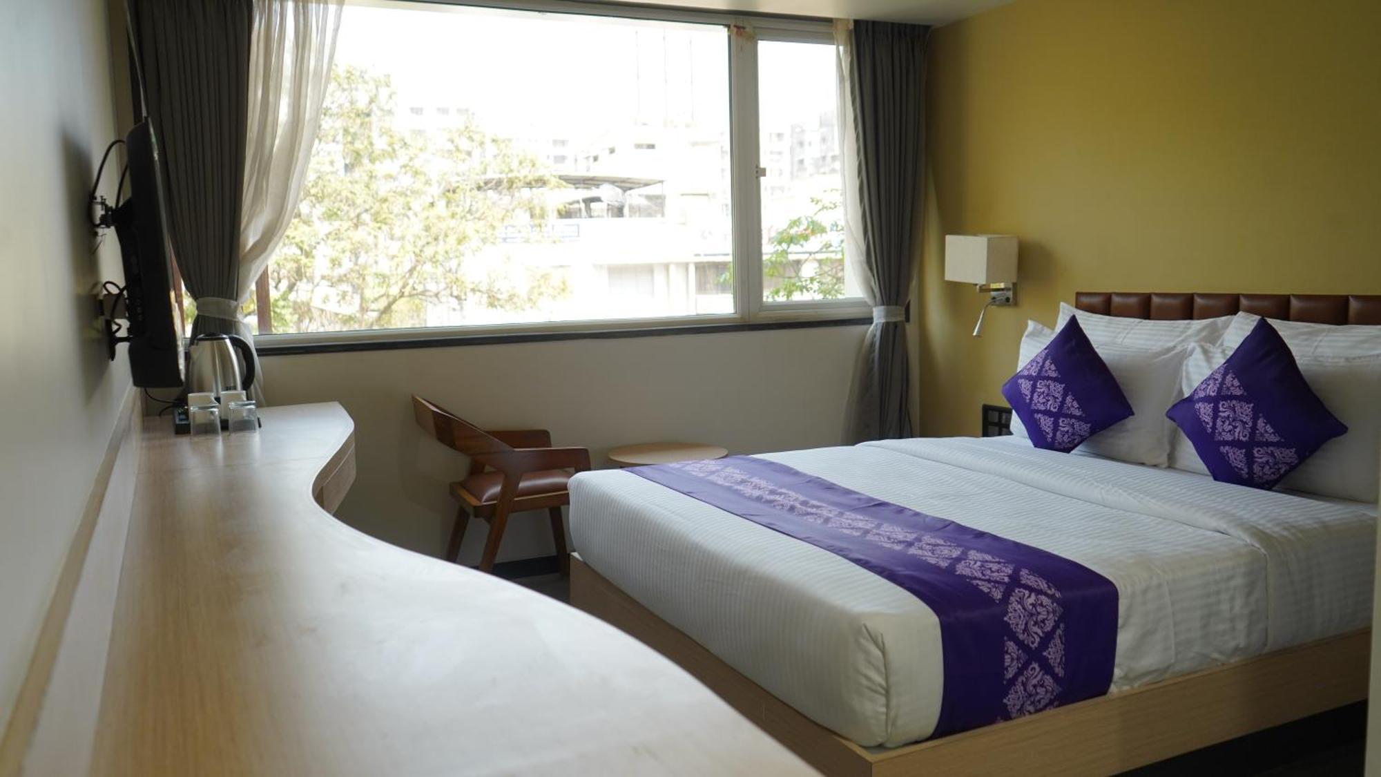 Purple Beds By Vits Dwarkesh, Surat Hotel Salabatpura Luaran gambar